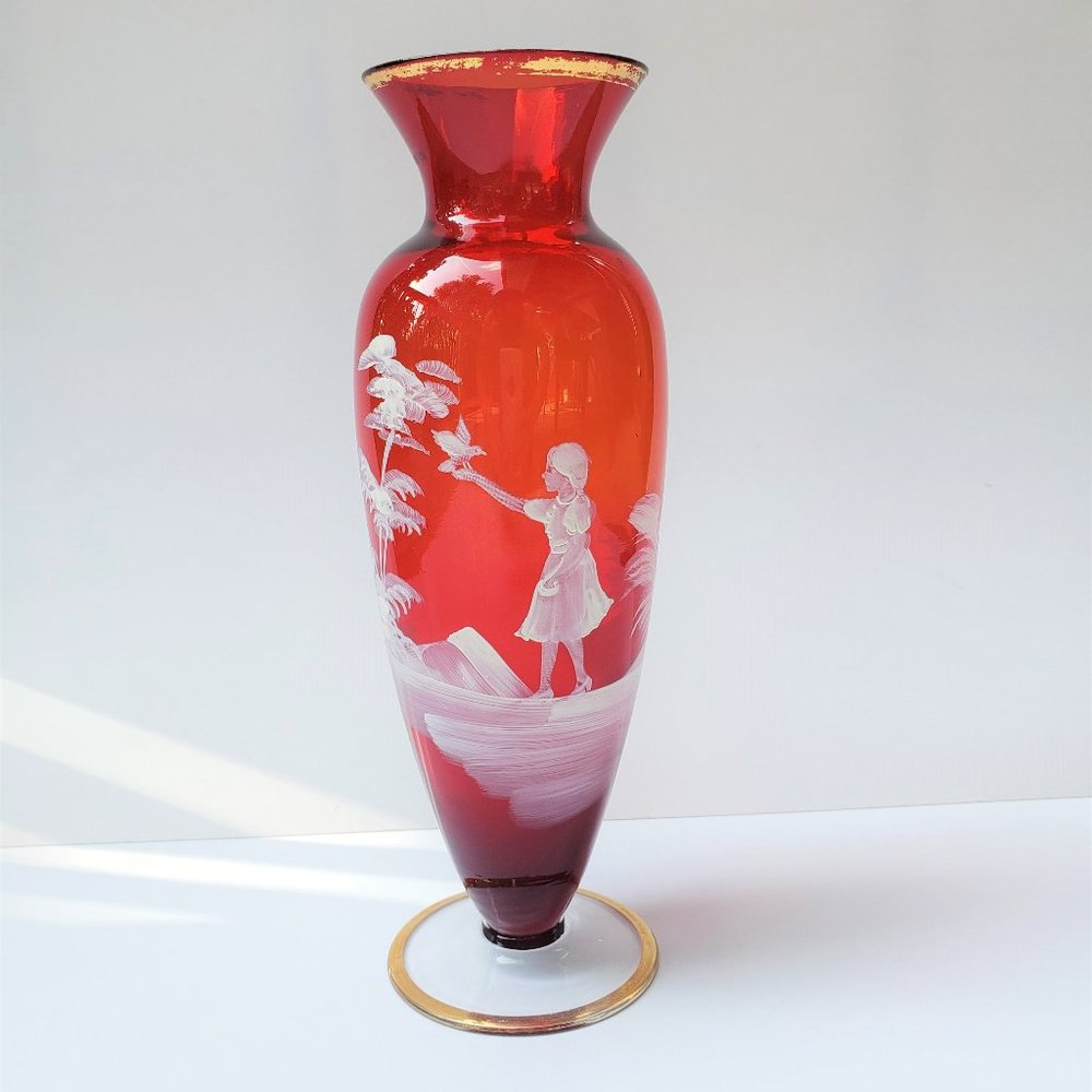 MARY GREGORY STYLE CRANBERRY GLASS VASE WITH GOLD TRIM